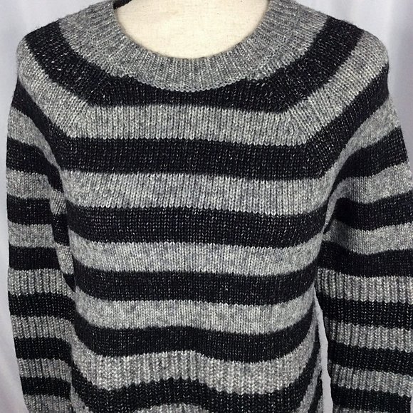 Banana Republic Wool Sweater Women Medium Black Gray Striped Italian Yarn Chunky - Picture 5 of 8